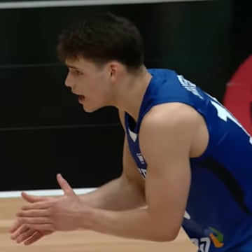 Omer Mayer competing in FIBA U19 World Cup