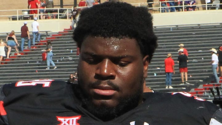 Free-Agent defensive lineman Jaylon Hutchings