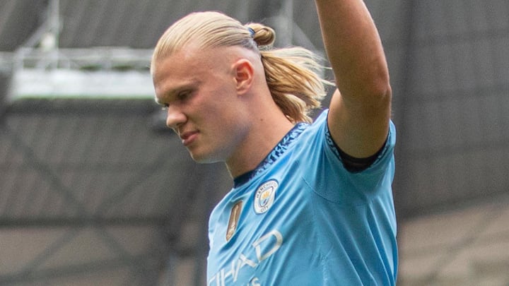 Erling Haaland holds the record for fastest player to score 100 goals for a single club. Erling Haaland holds the record for fastest player to score 100 goals for a single club.