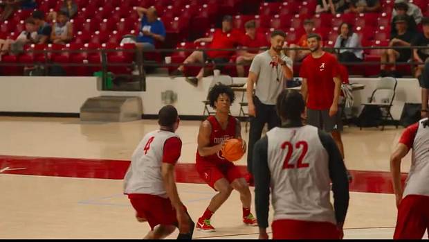 Alabama Guard Aden Holloway Alabama Guard Aden Holloway