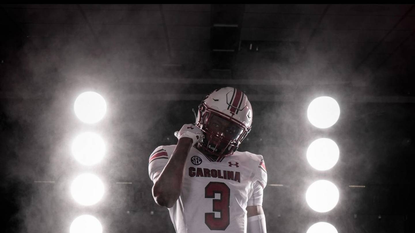 Four-Star Wide Receiver Malik Clark's Official Visit to South Carolina: A Gamecocks' - Vimarsana News