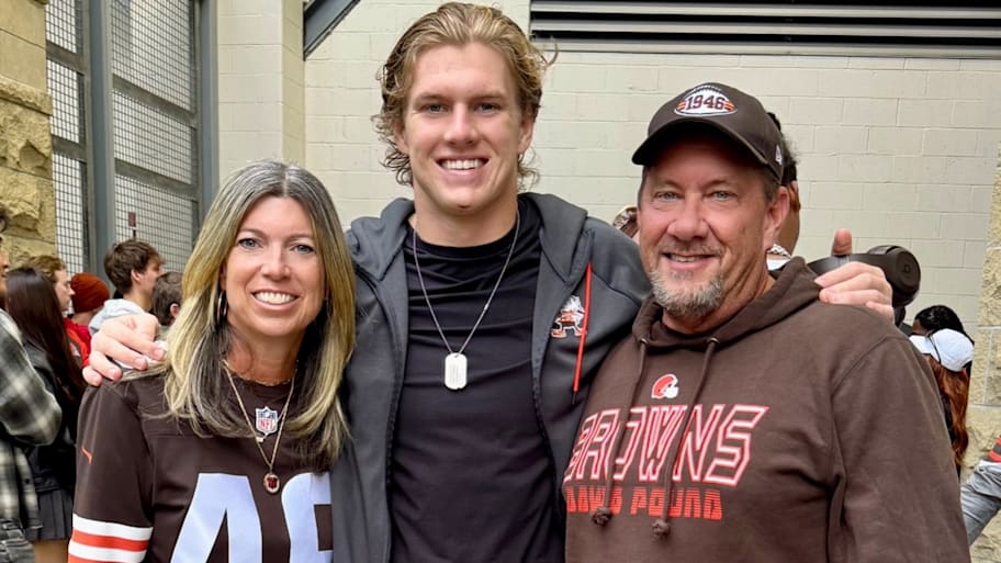 Carson Schwesinger, NFL, Browns. 