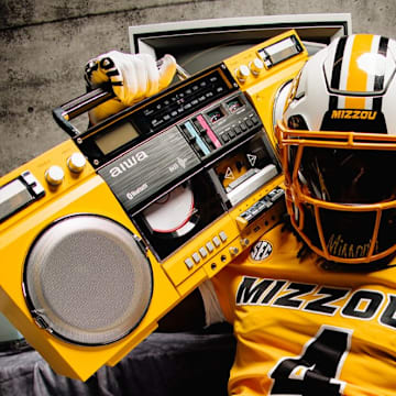 2026 Missouri commit Devyon Hill-Lomax during his official visit
