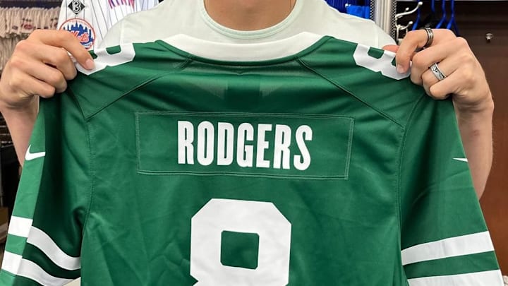 Red Hot New York Mets Taking Fresh Jets Threads on West Coast Trip