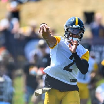 Pittsburgh Steelers quarterback Justin Fields at training camp
