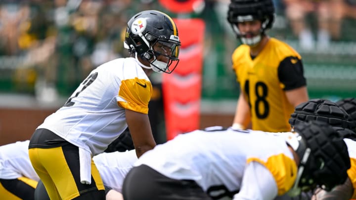 Pittsburgh Steelers quarterback Justin Fields at training camp