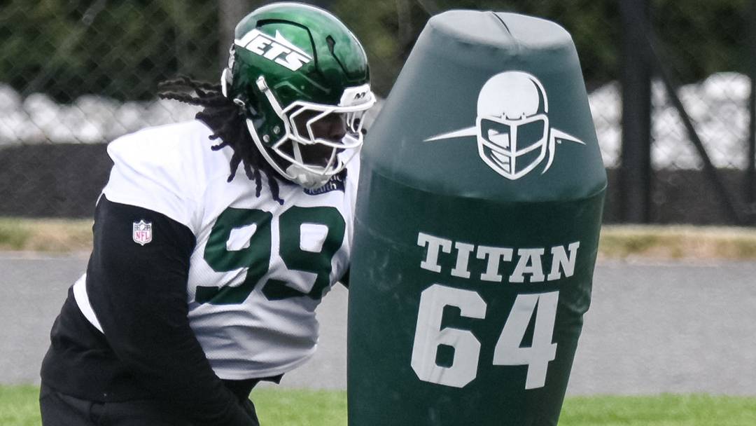 The Jets' T'Vondre Sweat could become a rich man after another defensive tackle received a big-time payday earlier this week. The Jets' T'Vondre Sweat could become a rich man after another defensive tackle received a big-time payday earlier this week.