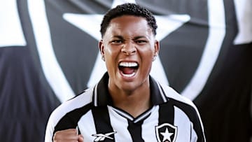 Caio Roque se destacou no Paulistão pela Portuguesa e foi contratado pelo Botafogo