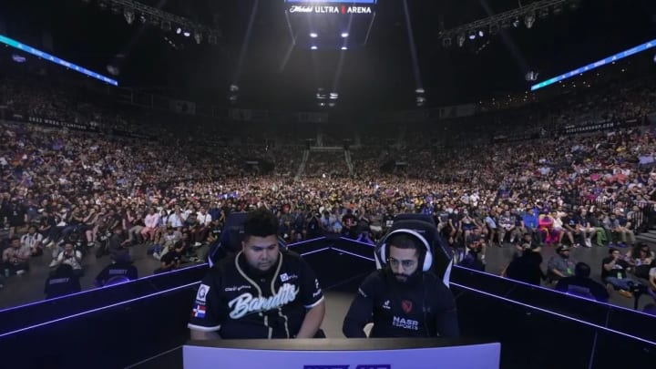 MenaRD and AngryBird face off in SF6 Finals at Evo 2023