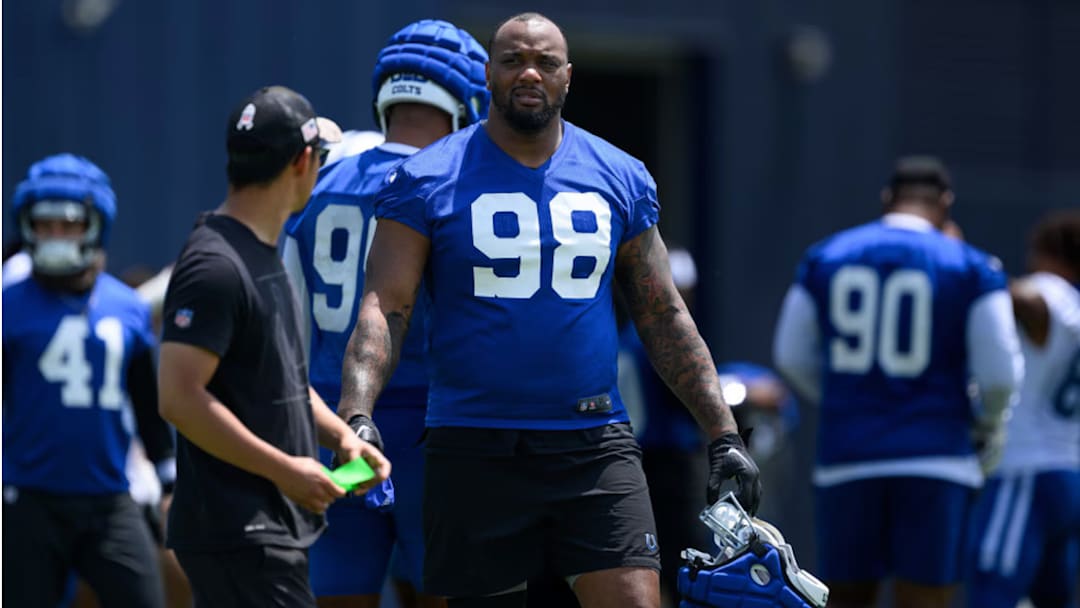 Raekwon Davis in a Colts practice.
