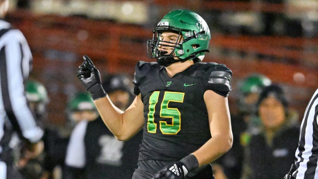 West Linn (Oregon) High School tight end Baron Naone is committed to play for the Washington Huskies.