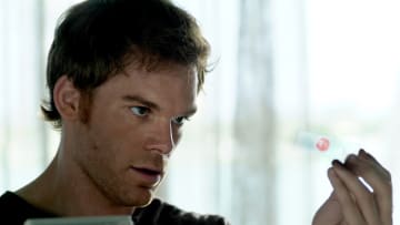 Michael C. Hall as Dexter Morgan in Dexter (Season 1, episode 1) - Photo: Courtesy of Showtime - Photo ID: DEX_101_PLT_0540