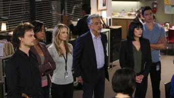 "Believer" -- When Reid discovers former FBI Special Agent Owen Quinn (James Urbaniak) locked inside a storage unit, the BAU questions the credibility of Quinn's bizarre accounts of searching for an UnSub that he named "The Strangler," on the second episode of the double-episode 13th season finale cliffhanger of CRIMINAL MINDS, Wednesday, April 18 (10:00-11:00 PM, ET/PT) on the CBS Television Network. Pictured: Matthew Gray Gubler (Dr. Spencer Reid), Aisha Tyler (Dr. Tara Lewis), A.J. Cook