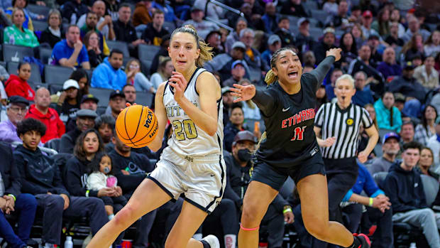 Girls high school basketball, Archbishop Mitty 