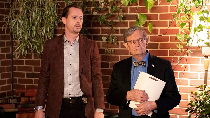 “Birds of a Feather” – When Agent Parker is framed for murder, the team puts their jobs and lives on the line in order to buy time and uncover the truth on the 19th season finale of CBS Original Series NCIS, Monday, May 23 (9:00-10:00 PM, ET/PT) on the CBS Television Network and available to stream live and on demand on Paramount+*. Pictured: Sean Murray as Special Agent Timothy McGee and David McCallum as Dr. Donald "Ducky" Mallard. Photo: Robert Voets/CBS ©2022 CBS Broadcasting, Inc. All