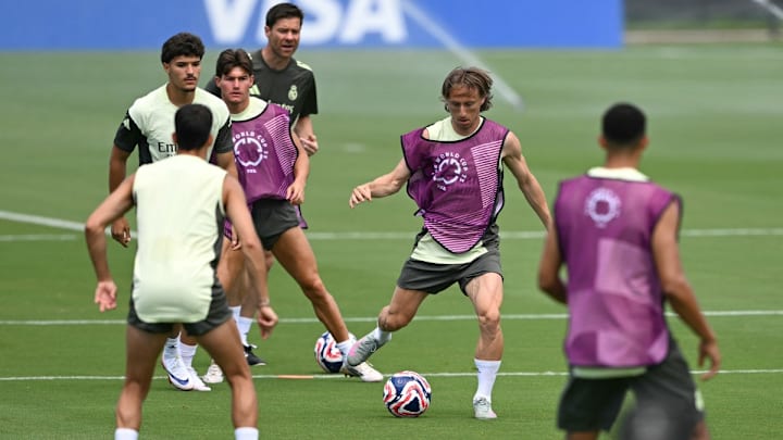 El Real Madrid, bajo las órdenes de Xabi Alonso, inicia su participación en el Mundial de Clubes.