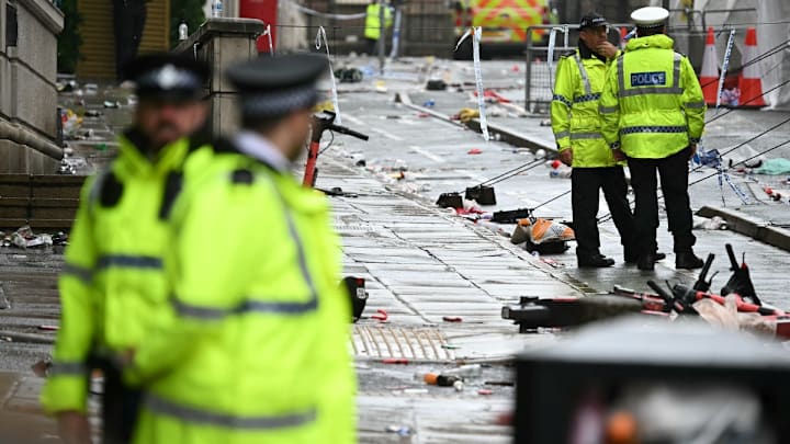 El incidente sucedió el 26 de mayo, cuando miles de seguidores de Liverpool FC asistían al desfile para celebrar la victoria del club en la Premier League. El incidente sucedió el 26 de mayo, cuando miles de seguidores de Liverpool FC asistían al desfile para celebrar la victoria del club en la Premier League.