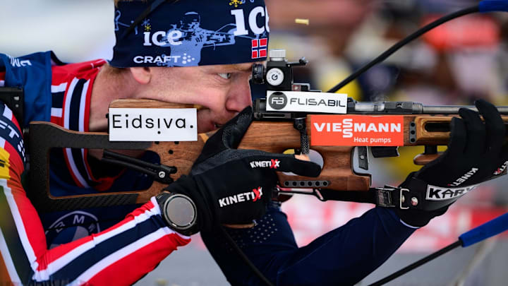 Bakken ganó su primera carrera de la Copa del Mundo de Biatlón en 2022 en Oslo-Holmenkollen, en la prueba de 15 km mass start.