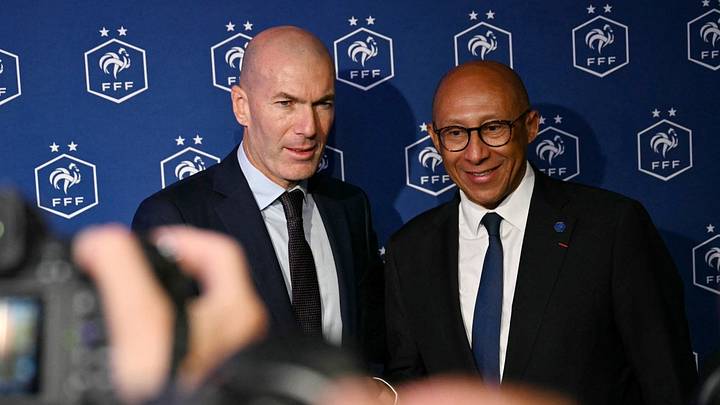 Zinedine Zidane es presentado como nuevo técnico de la selección de Francia.