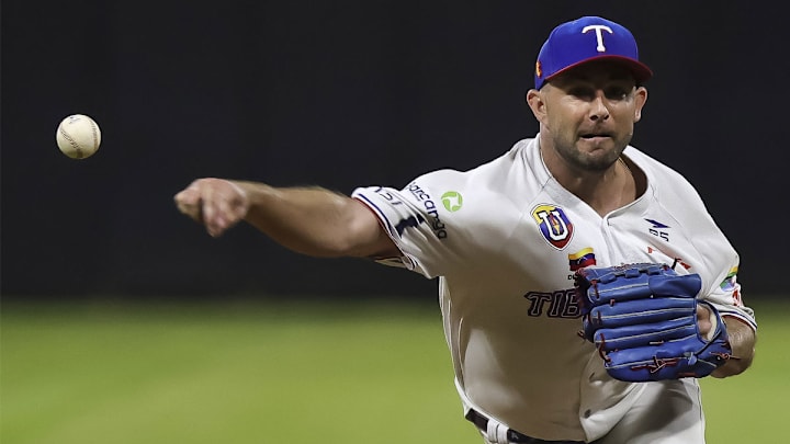 Zac Grotz, lanzador estadounidense que abandonó Venezuela luego del 3 de enero