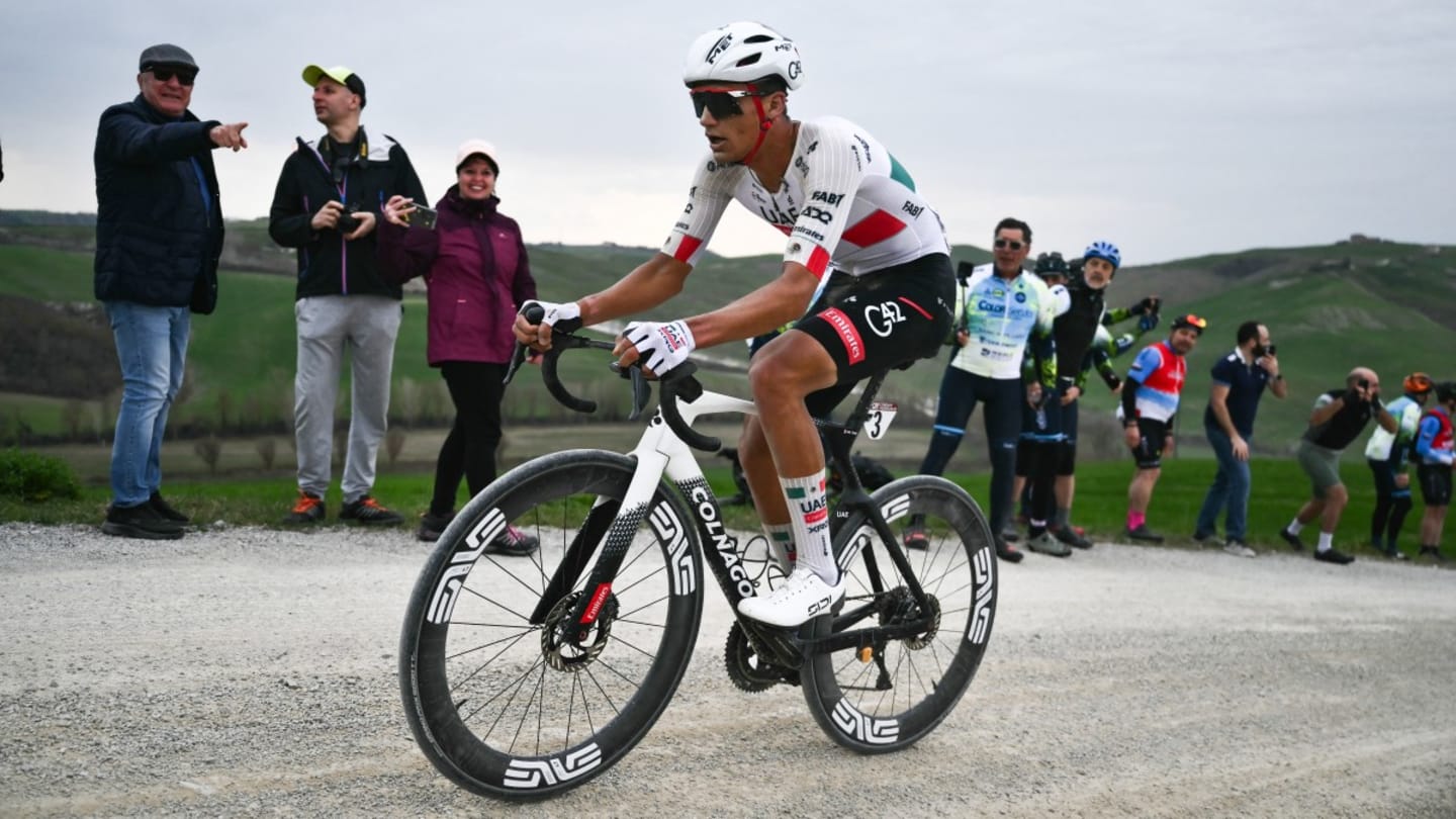 Isaac del Toro defiende la clasificación general en la tercera etapa de la Tirreno-Adriático