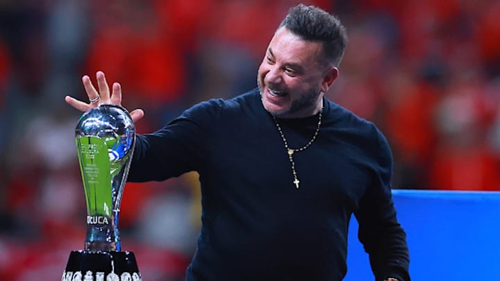 Mohamed tiene dos retos en su búsqueda del bicampeonato con el Toluca: dosificar físicamente a sus físicamente sobrecargados futbolistas y mantener intacto su vínculo con el plantel