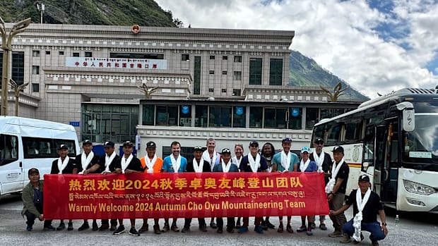 A picture of a climbing team in China