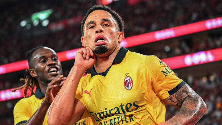 El suizo Noah Okafor celebra su doblete ante el Liverpool. El suizo Noah Okafor celebra su doblete ante el Liverpool.