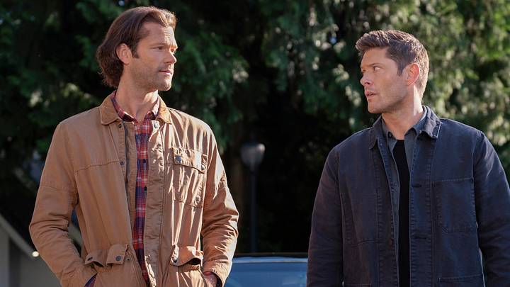 Supernatural -- "Carry On" -- Image Number: SN1520C_0015r.jpg -- Pictured (L-R): Jared Padalecki as Sam and Jensen Ackles as Dean