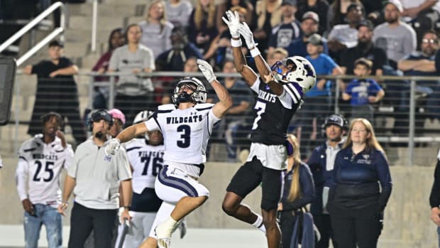 Jermaine Bishop rises to catch a pass during Willis' win over Tomball Memorial on Nov. 17, 2023.