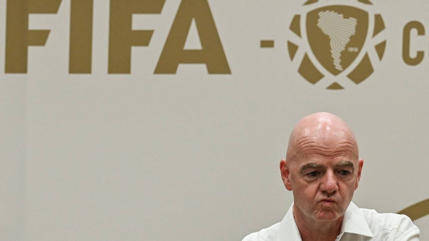 UEFA, Concacaf y CAF recuerdan a Infantino que el futbol "no pertenece a ningún individuo"