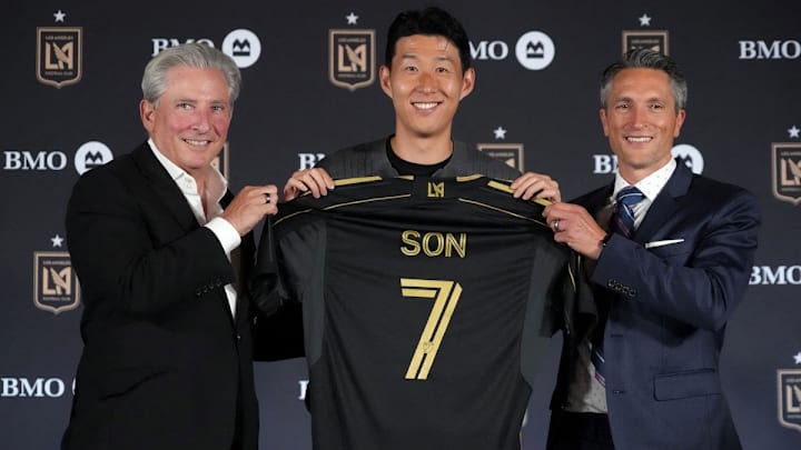Son Heung-Min, exestrella del Tottenham, definió al exfutbolista mexicano Carlos Vela como leyenda del LAFC, su nuevo club. 