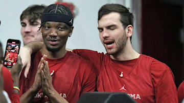 Oklahoma forwards Mo Wague and Sam Godwin