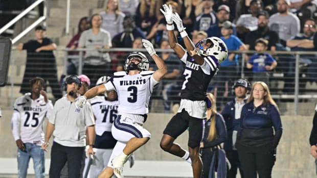 Jermaine Bishop rises to catch a pass during Willis' win over Tomball Memorial on Nov. 17, 2023.