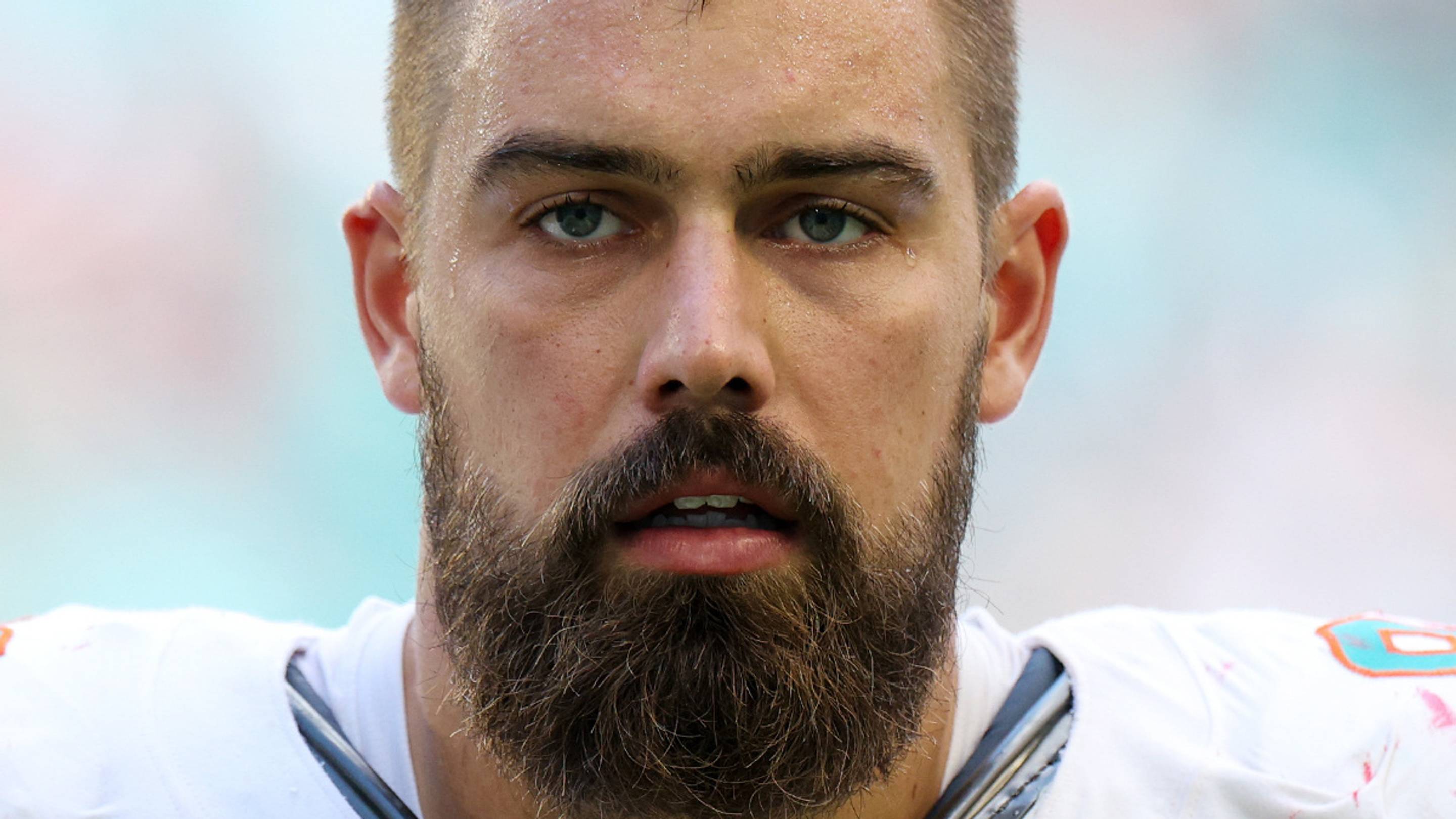 Dolphins veterans Zach Sieler and Austin Jackson named as potential trade targets