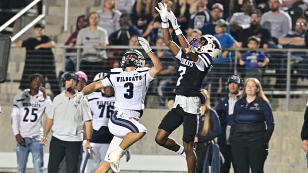 Jermaine Bishop rises to catch a pass during Willis' win over Tomball Memorial on Nov. 17, 2023.