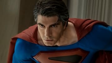 Batwoman -- "Crisis on Infinite Earths: Part Two" -- Image Number: BWN108b_0224.jpg -- Pictured: Brandon Routh as Superman -- Photo: Katie Yu/The CW -- © 2019 The CW Network, LLC. All Rights Reserved.