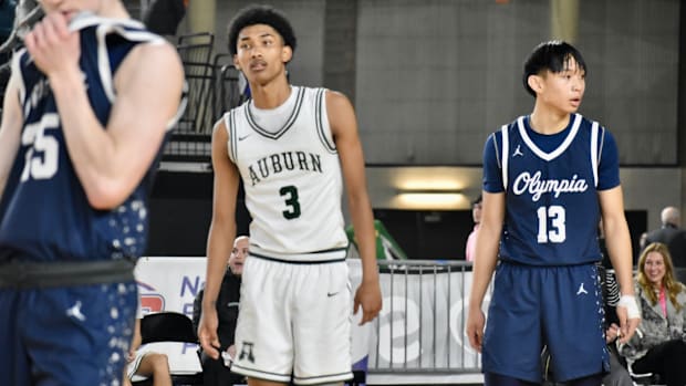 Daniel Johnson, 3, had a big fourth quarter leading Auburn past Olympia in a Class 4A round-of-12 game Wednesday.