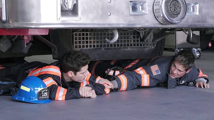 9-1-1 LONE STAR: L-R Ronen Rubinstein and Rob Lowe in the “Impact” episode of 9-1-1 LONE STAR airing Monday, Jan. 27 (8:00-9:02 PM ET/PT) on FOX