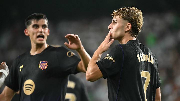 Fermín López, el joven mediocampista del FC Barcelona, celebra tras marcar el cuarto tanto del conjunto azulgrana Fermín López, el joven mediocampista del FC Barcelona, celebra tras marcar el cuarto tanto del conjunto azulgrana