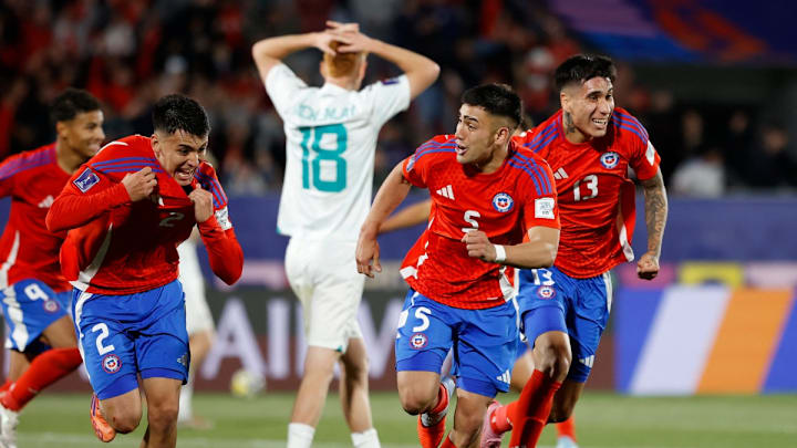 Chile celebra el gol con el que venció a Nueva Zelanda.