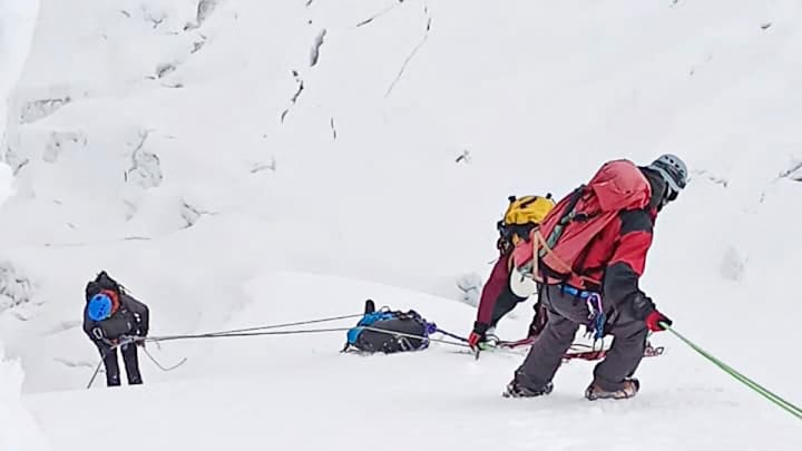 Los cuerpos de rescate trabajaron en la búsqueda de la andinista Chiaki Inada. Los cuerpos de rescate trabajaron en la búsqueda de la andinista Chiaki Inada.