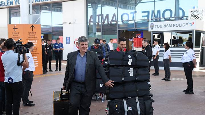 La selección de Irán ya se encuentra en Turquía para tramitar los visados a Estados Unidos. La selección de Irán ya se encuentra en Turquía para tramitar los visados a Estados Unidos.