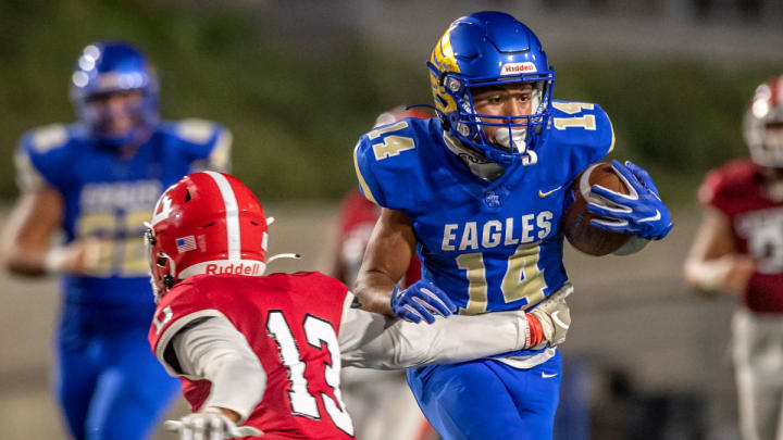 Two of the best high school football teams in California clash on Saturday when Mission Viejo hosts Santa Margarita. 