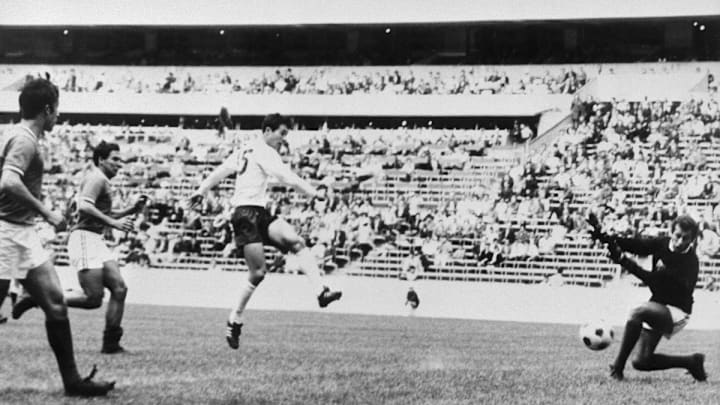 Kunishige Kamamoto (c), destacó en los Juegos Olímpicos de México 68.