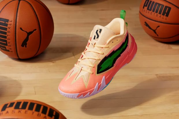 Scoot Henderson's peach and green PUMA sneakers.