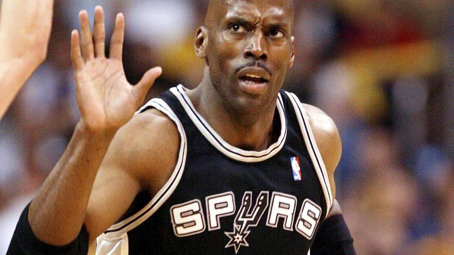Kevin Willis signed with the Spurs at 40 and went on to win an NBA championship.