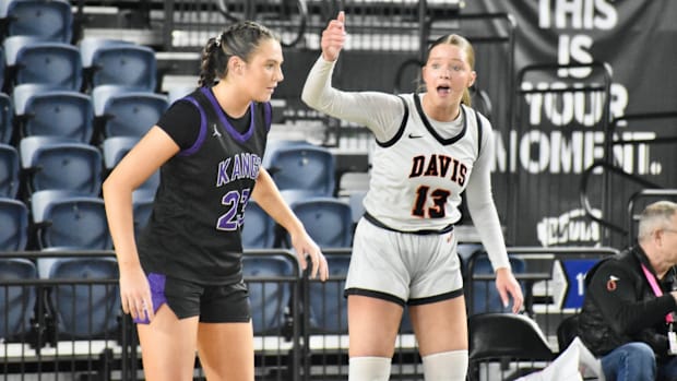 Cheyenne Hull scored 27 points, and Davis of Yakima beat Lake Washington in the Class 4A girls quarterfinals Thursday.