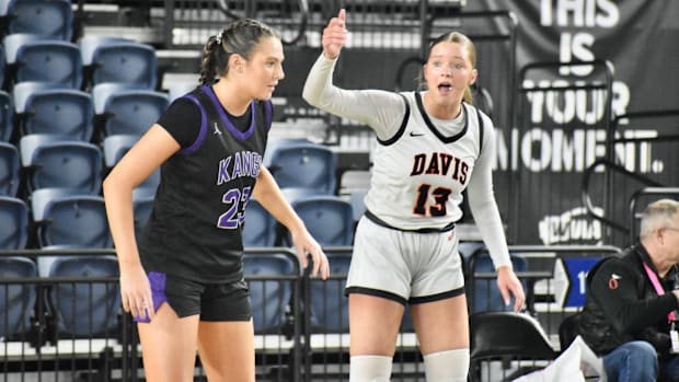 Cheyenne Hull scored 27 points, and Davis of Yakima beat Lake Washington in the Class 4A girls quarterfinals Thursday.