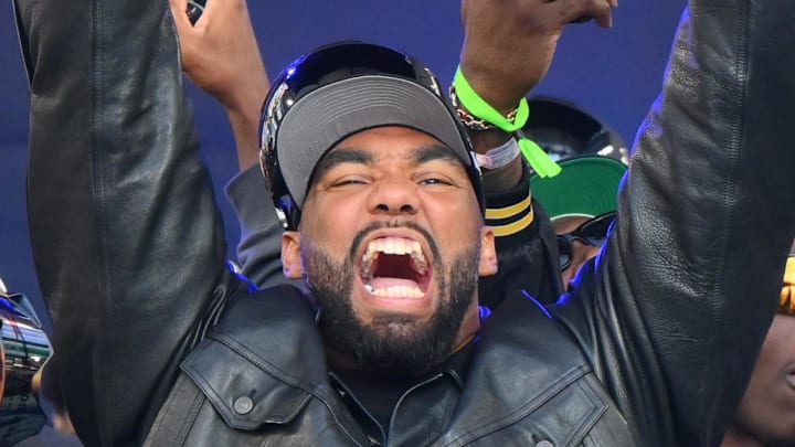 Seattle Seahawks defensive end Leonard Williams celebrates with fans